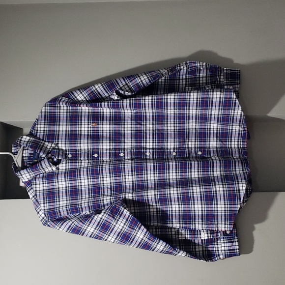 Ralph Lauren Classic Fit Long Sleeves Button Down Shirt - Picture 9 of 9